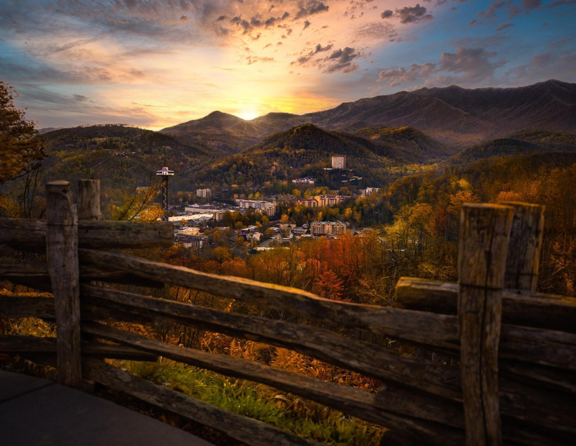 Suite Sensations, Hot Tub, Pool Table, 1089 Free Tickets Each Paid Day, Dollywood And More 鸽子谷 外观 照片