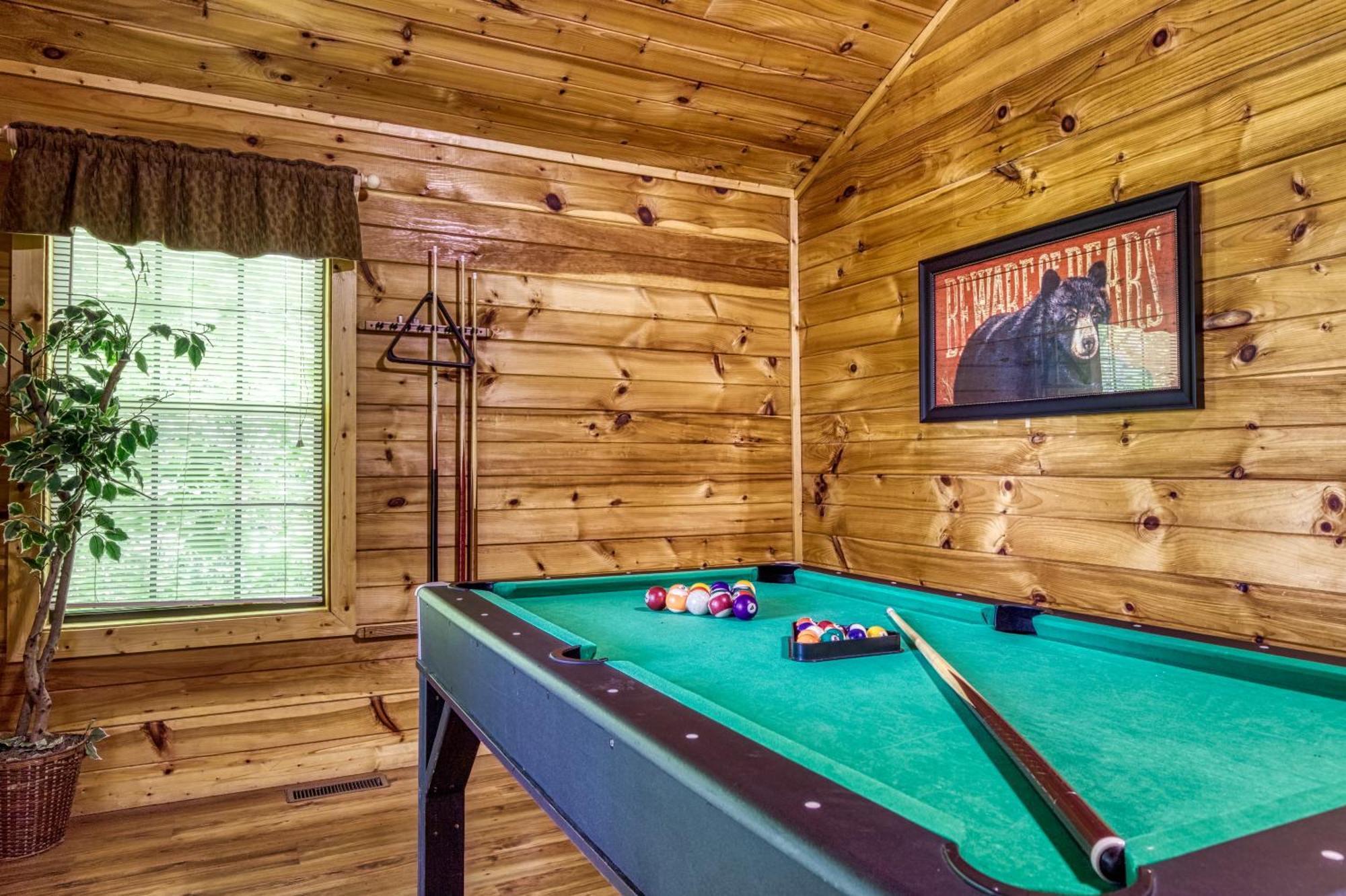 Suite Sensations, Hot Tub, Pool Table, 1089 Free Tickets Each Paid Day, Dollywood And More 鸽子谷 外观 照片