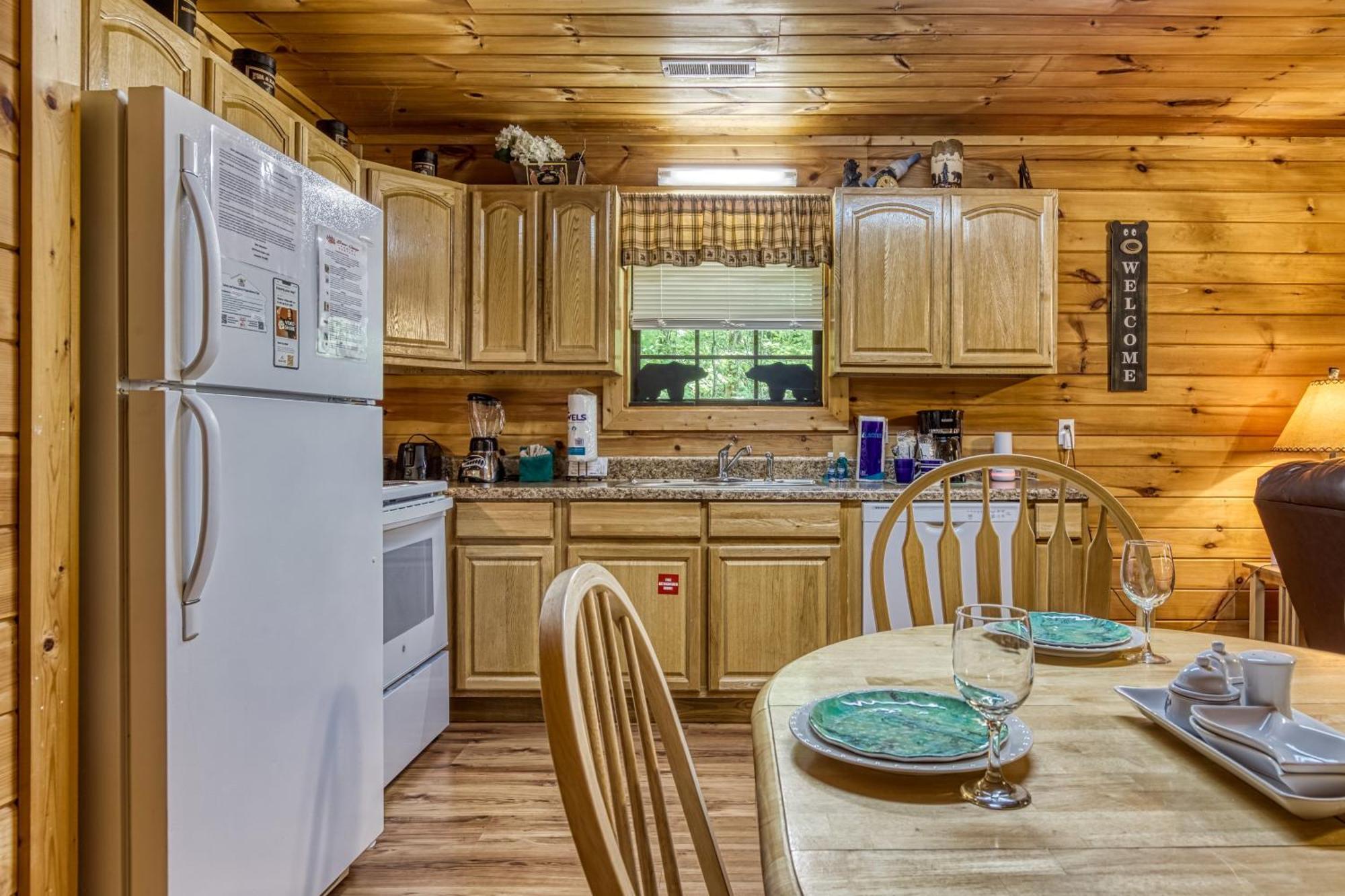 Suite Sensations, Hot Tub, Pool Table, 1089 Free Tickets Each Paid Day, Dollywood And More 鸽子谷 外观 照片