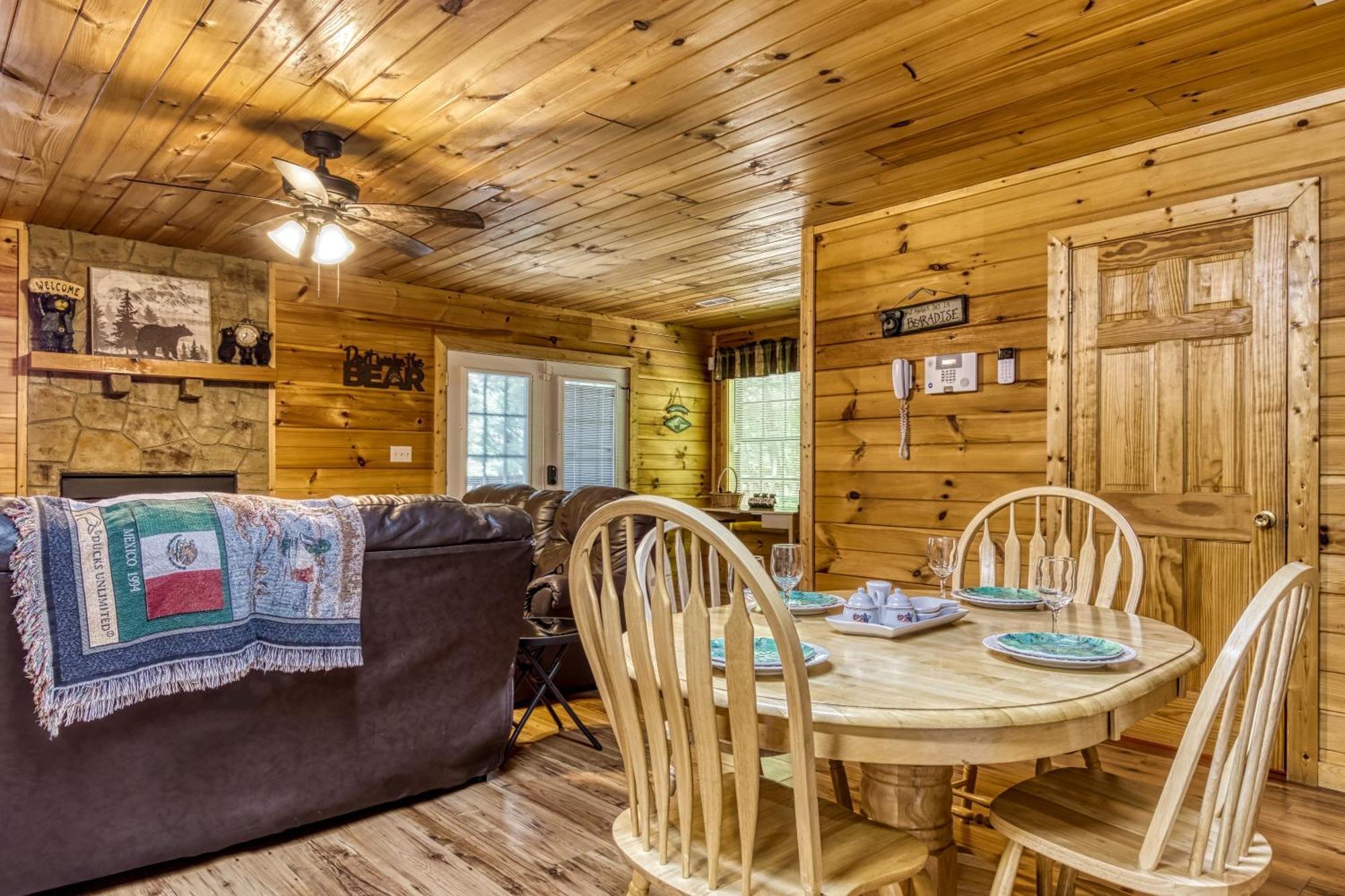Suite Sensations, Hot Tub, Pool Table, 1089 Free Tickets Each Paid Day, Dollywood And More 鸽子谷 外观 照片